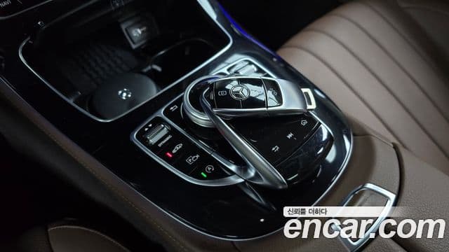 Mercedes-Benz E-Class 2019 — ფოტო 9/20