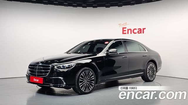 Mercedes-Benz S-Class 2022 — Photo 8/20