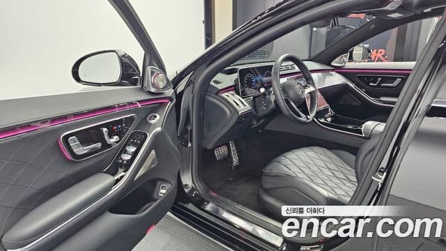 Mercedes-Benz S-Class 2022 — Photo 14/20