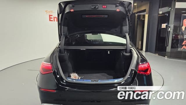 Mercedes-Benz S-Class 2022 — Photo 19/20