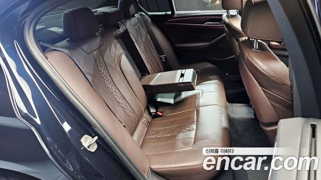 BMW 5 Series 2020 — Şəkil 12/20