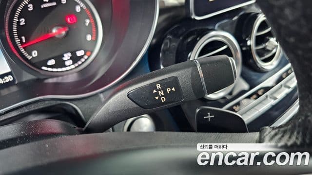Mercedes-Benz GLC-Class 2019 — Şəkil 7/20