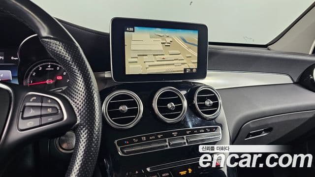 Mercedes-Benz GLC-Class 2019 — Şəkil 8/20
