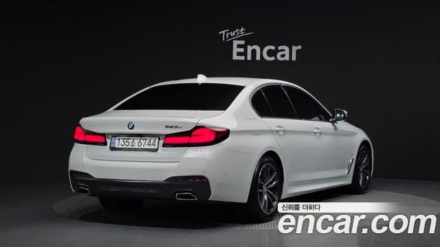 BMW 5 Series 2022 — ფოტო 2/20