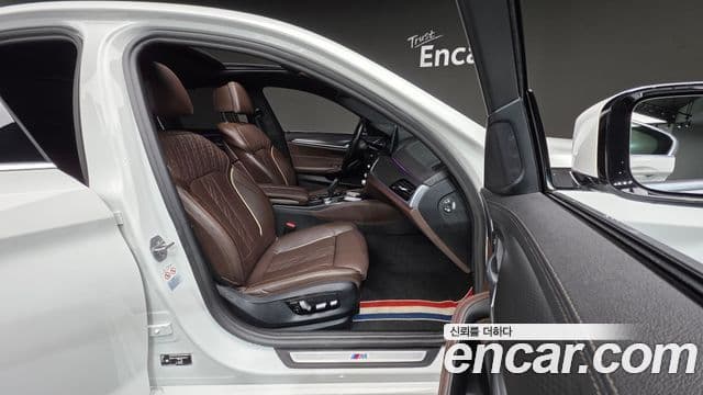 BMW 5 Series 2022 — ფოტო 10/20