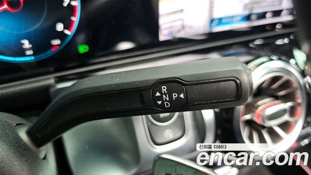 Mercedes-Benz GLB-Class 2020 — фото 9 из 20