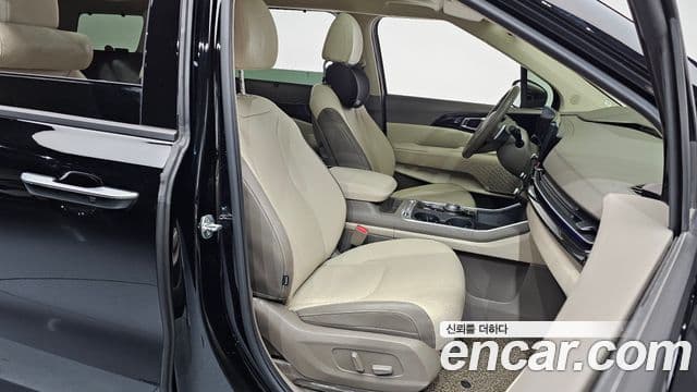 Kia Carnival 2024 — Şəkil 10/20
