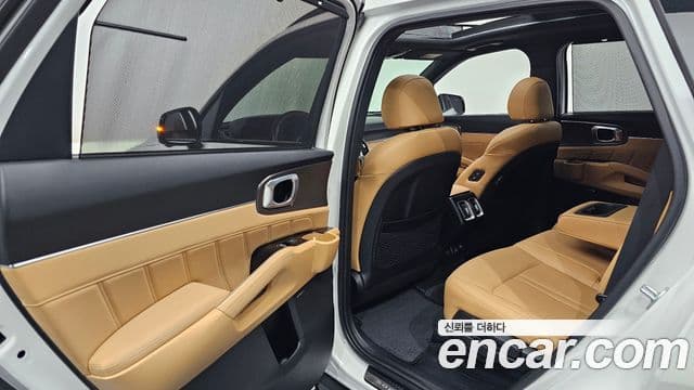 Kia Sorento 2021 — Фото 11/20