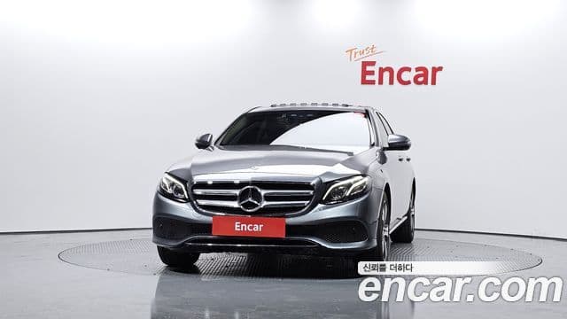 Mercedes-Benz E-Class 2018 — Фото 3/20