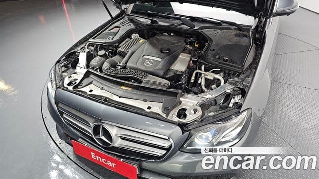 Mercedes-Benz E-Class 2018 — Фото 6/20