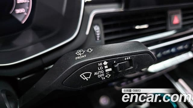 Audi A4 2020 — ფოტო 15/20