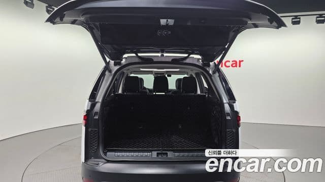 Land Rover Discovery 5 2022 — Фото 20/20