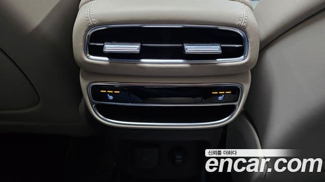 Genesis GV80 2022 — ფოტო 19/20