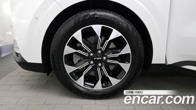 Kia Carnival 2022 — Photo 9/20