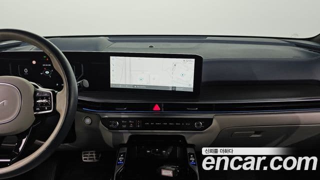 Kia Sorento 2023 — ფოტო 16/20