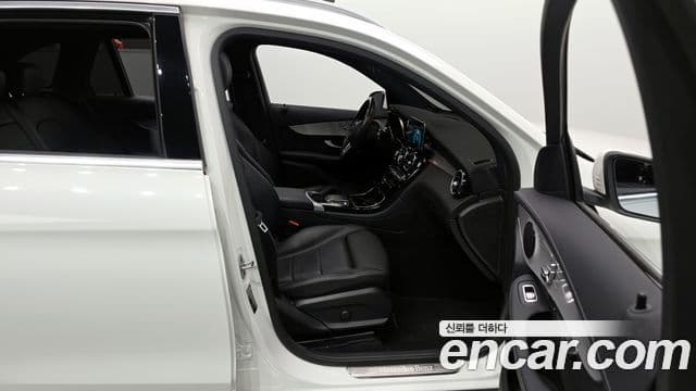 Mercedes-Benz GLC-Class 2022 — Şəkil 11/20