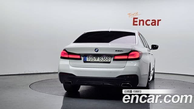BMW 5 Series 2021 — Photo 16/20