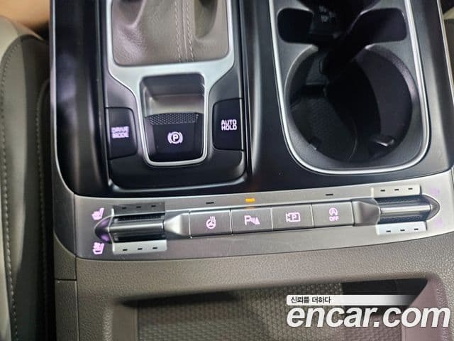 Kia Carnival 2021 — ფოტო 13/16