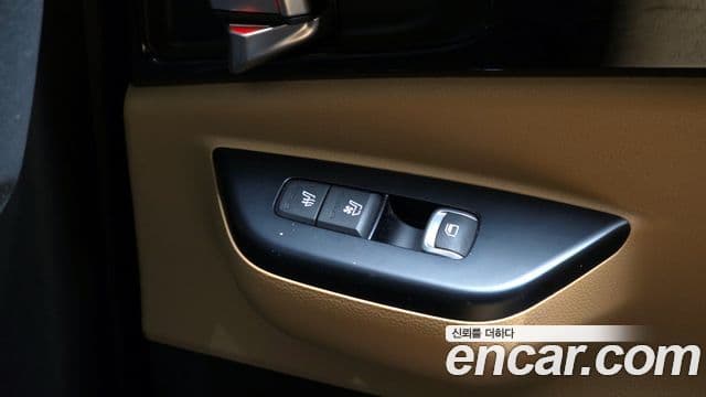 Kia Carnival 2021 — Şəkil 19/20