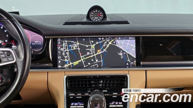Porsche Panamera 2018 — Şəkil 14/20