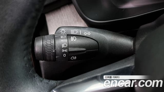 Volvo XC40 2021 — Şəkil 18/20