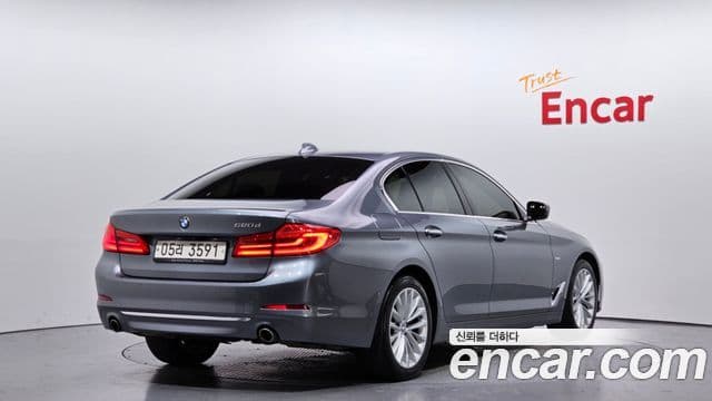 BMW 5 Series 2018 — Şəkil 2/20