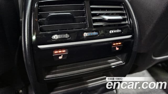 BMW 5 Series 2018 — Şəkil 18/20