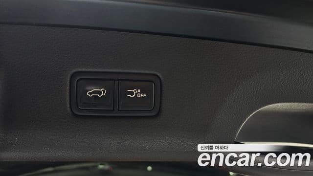 Kia Carnival 2021 — ფოტო 3/20