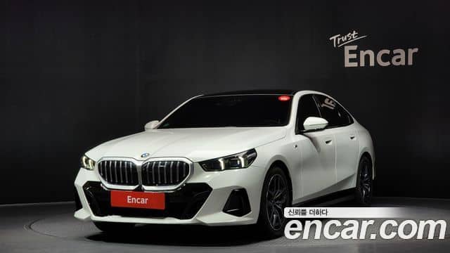 BMW 5 Series, 2024