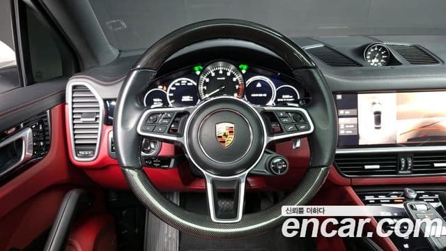 Porsche Cayenne 2021 — Фото 13/20