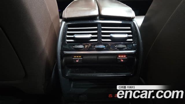 BMW 5 Series 2020 — ფოტო 19/20