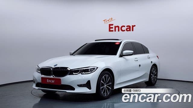 BMW 3 Series 2022 — ფოტო 1/20