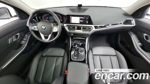 BMW 3 Series 2022 — ფოტო 7/20