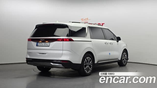 Kia Carnival 2023 — Şəkil 2/20