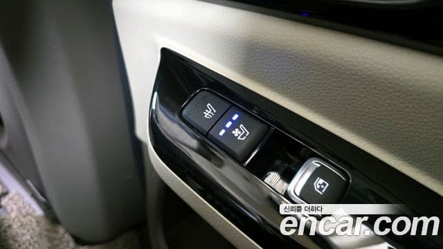 Kia Carnival 2021 — Şəkil 19/20