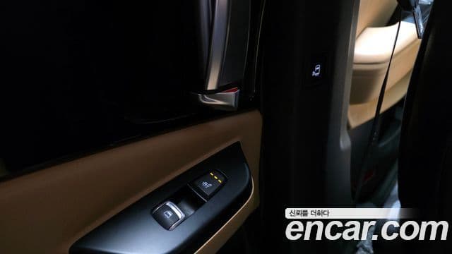 Kia Carnival 2022 — Şəkil 18/20