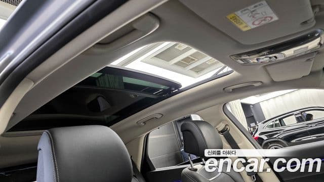 Genesis GV70 2024 — ფოტო 17/20
