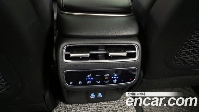 Genesis GV70 2024 — фото 18 из 20
