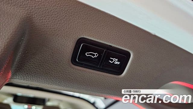Kia Carnival 2023 — ფოტო 19/20