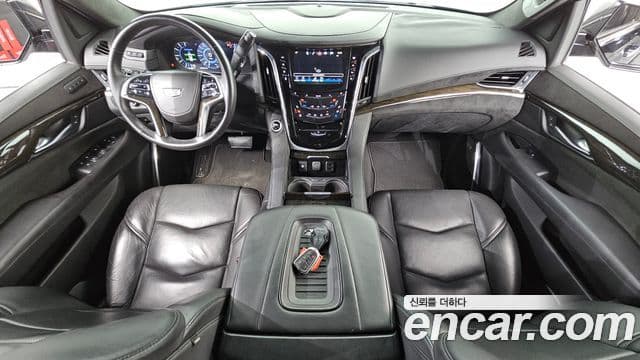 Cadillac Escalade 2018 — ფოტო 7/20