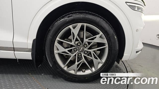 Genesis GV70 2021 — ფოტო 5/20