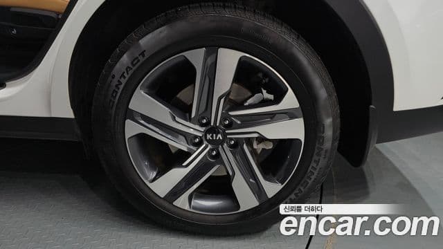 Kia Sorento 2020 — ფოტო 5/20