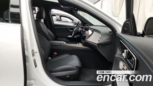 Mercedes-Benz E-Class 2025 — ფოტო 11/20