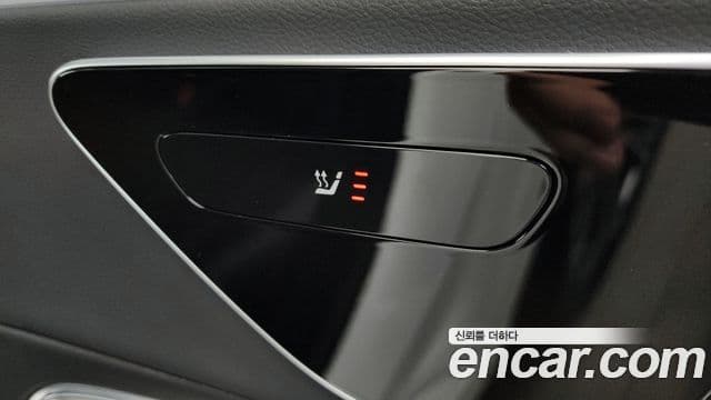 Mercedes-Benz E-Class 2025 — ფოტო 19/20