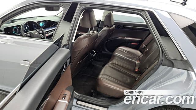 Hyundai Grandeur 2023 — фото 12 из 20