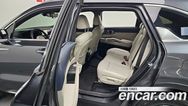 Kia Sorento 2021 — Şəkil 12/20