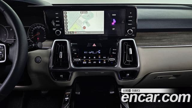 Kia Sorento 2021 — Şəkil 14/20