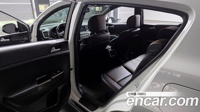 Kia Sportage The Bold 2020 — Фото 11/20