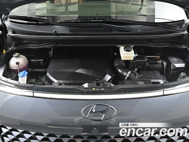 Hyundai Staria 2022 — ფოტო 6/20
