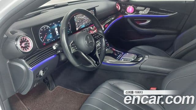 Mercedes-Benz E-Class 2022 — ფოტო 6/20
